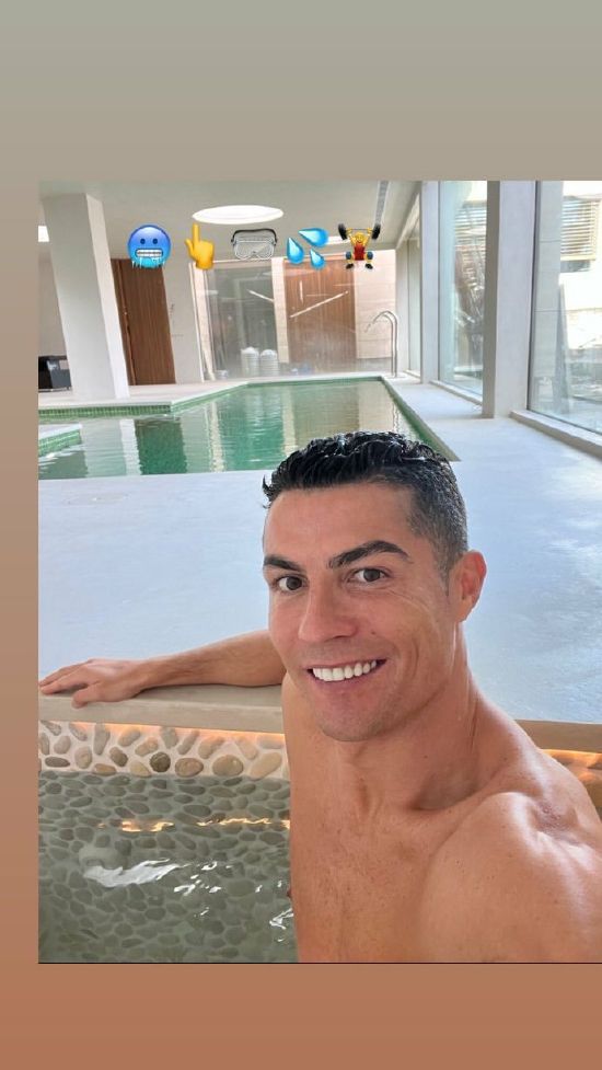 命运的安排让她与“黑历史见证者”崔胜孝再次见面……韩剧《妈妈朋友的儿子》将于8月17日在tvN播出。