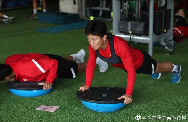 伊尔蒂科·茵叶蒂：我看他的第一部电影是《重庆森林》。