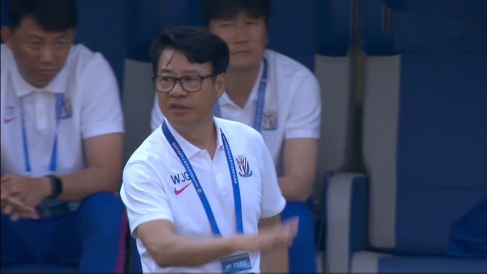 片中，王丹妮饰演三家姐一角。