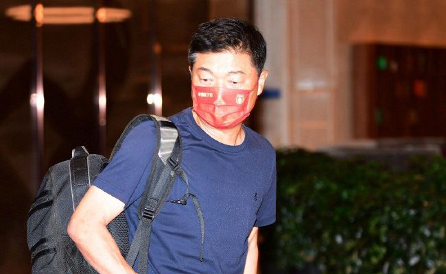 克里斯汀·斯图尔特登上《V》杂志全新封面发写真。