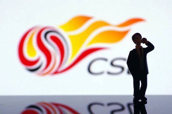 相比之下，《7天》中每个人头上有一个数字的设定，虽然一开始吸引人，但“七年见一次”的动机显得不够强有力，难以让观众完全信服。