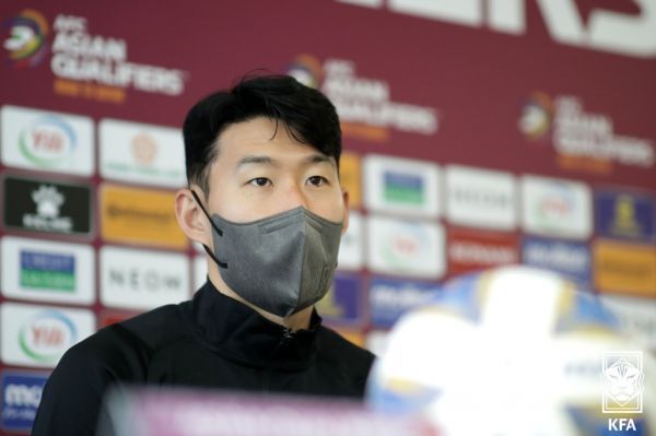 蓝羽：京哥饰演的这个角色刀马，能不能给大家讲讲？