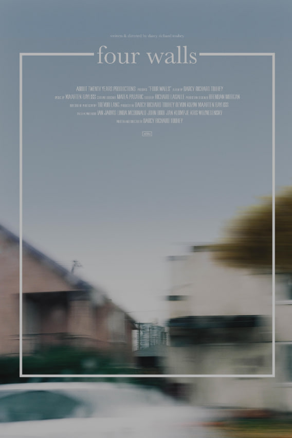图为：玛丽亚·曼努 《间谍同盟》首映 皮特和玛丽昂贴脸击掌亲密拥抱 2016-11-22 英国伦敦，当地时间11月21日，电影《间谍同盟》（Allied ）首映礼。