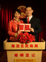 据了解，丹尼·爱罗的死因是一场突如其来的疾病。