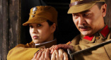 杨紫琼出席《兄弟之道》首映 2024-01-08 当地时间2024年1月4日，美国加利福尼亚州洛杉矶，黑色喜剧剧集《兄弟之道》首映式，杨紫琼、钱裕扬等出席活动。
